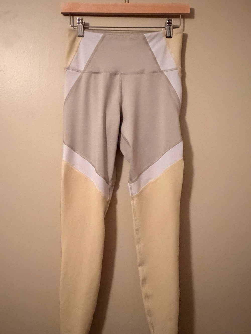 Old Navy Beige, Cream & White Colorblock Leggings